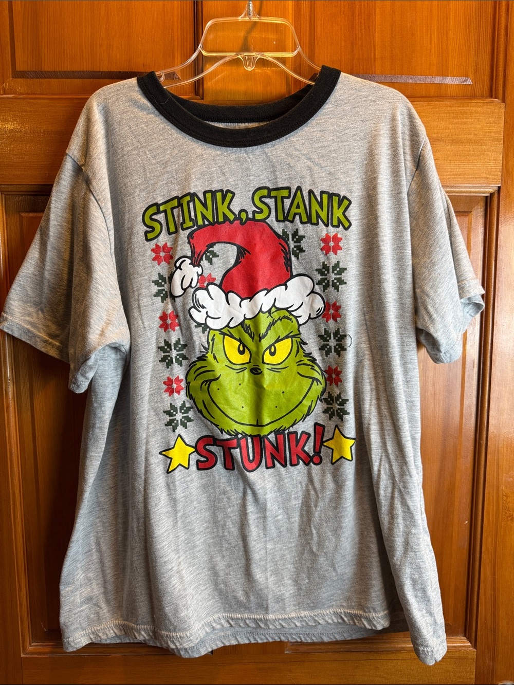 Official Dr. Seuss The Grinch Graphic Short Sleeve Tee- Stink Stank Stunk Size L